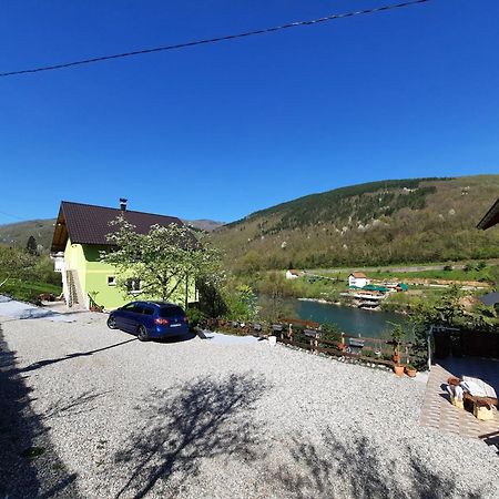 Apartmani Vila Na Drini Foca Exterior foto