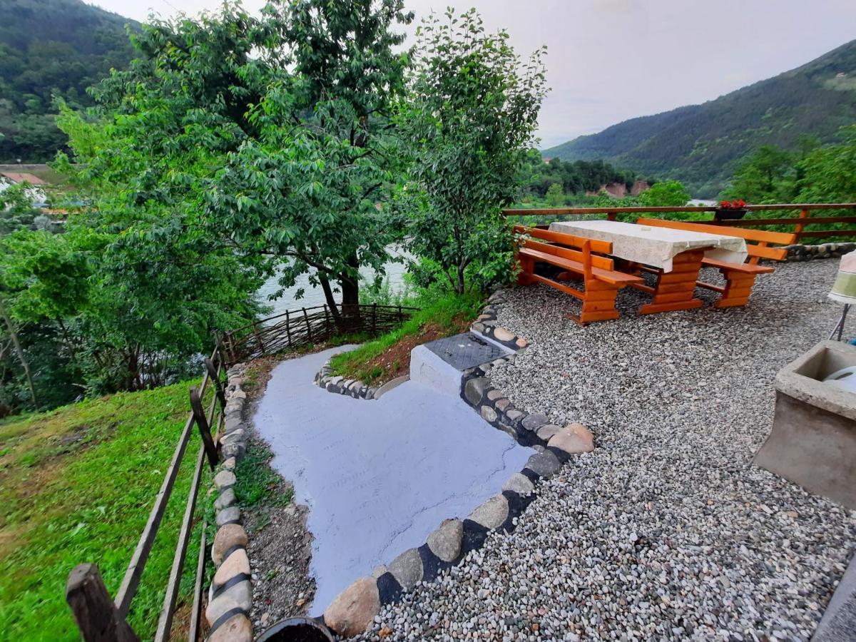 Apartmani Vila Na Drini Foca Exterior foto